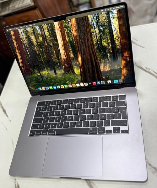 macbook air m2 2023