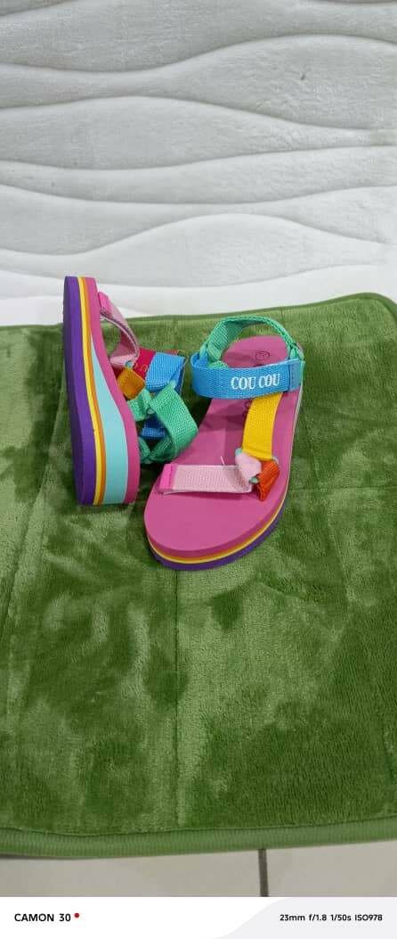 Sandales compensées colorées