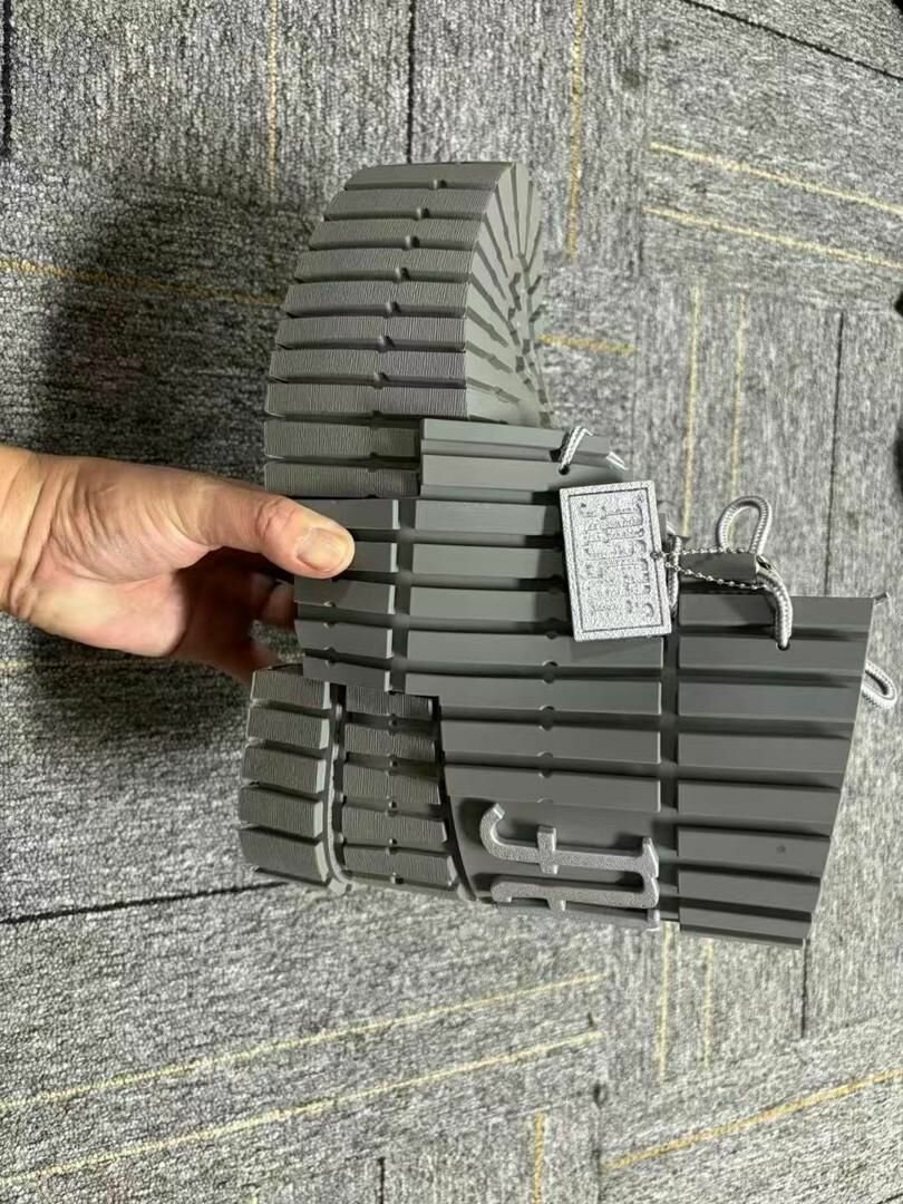 Bottes Grises Design Unique