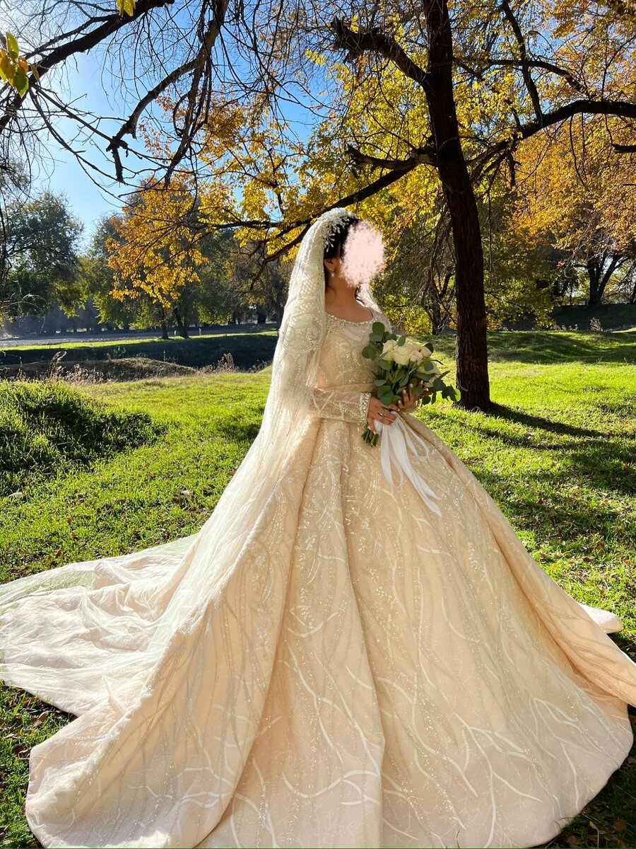 Свадебное платье