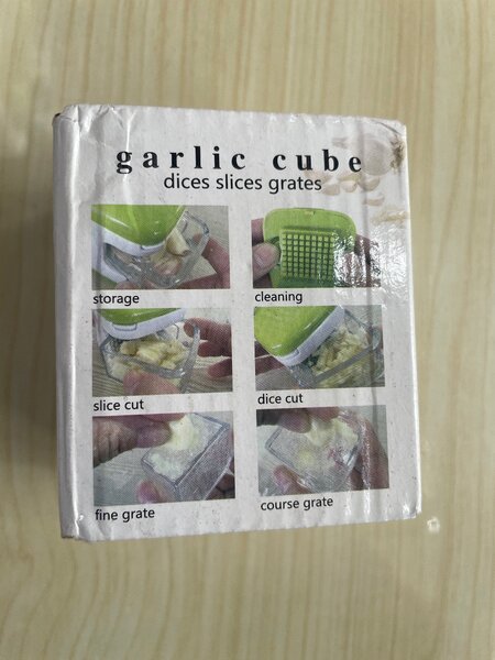Cube à ail multifonction