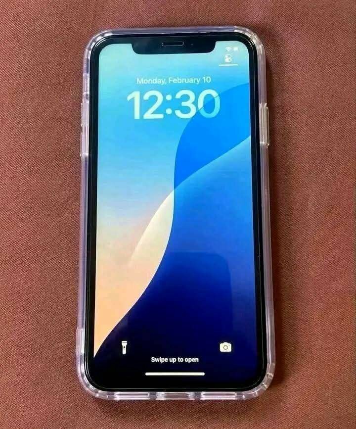 iPhone XR avec accessoires