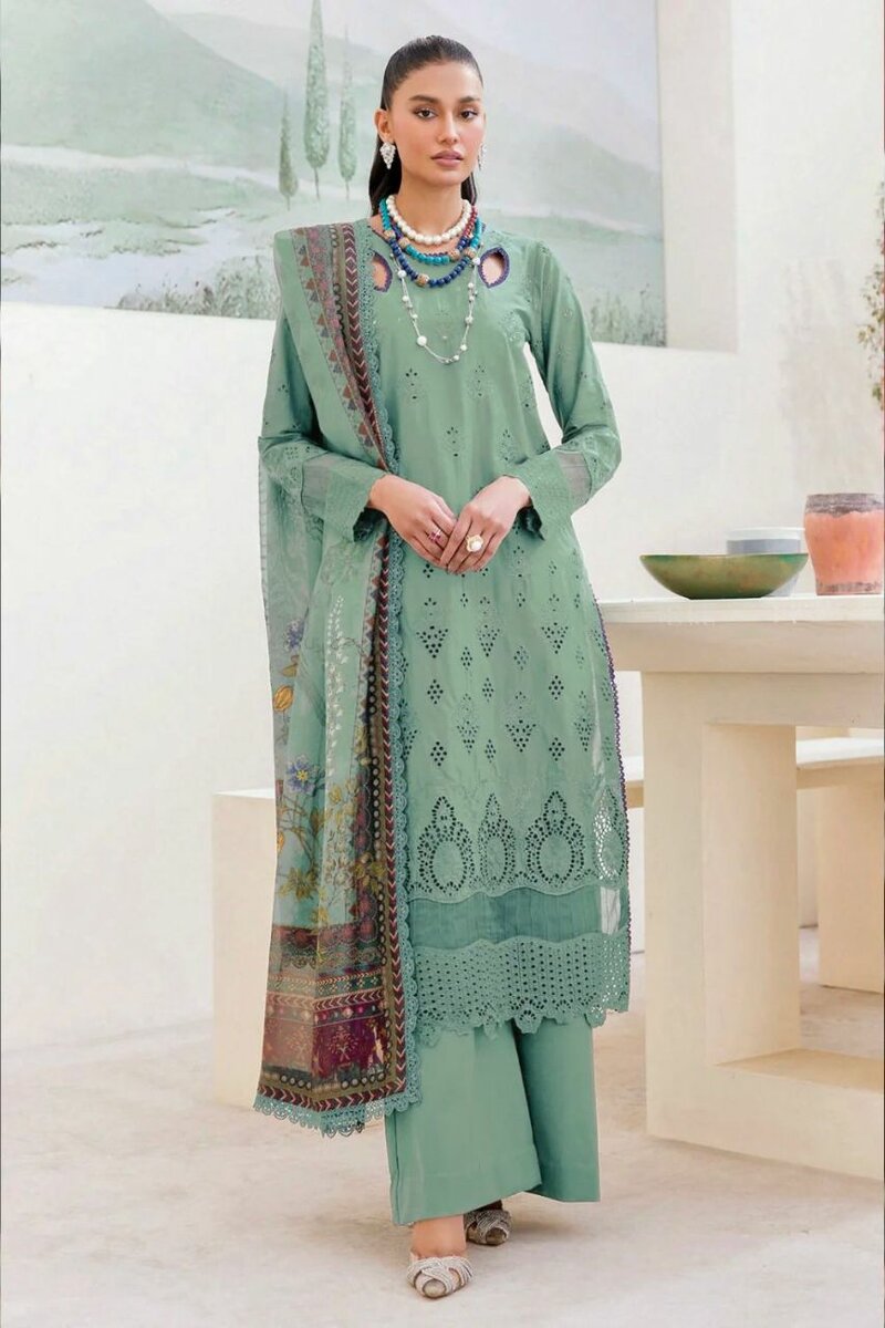 *woman's Summer Collection