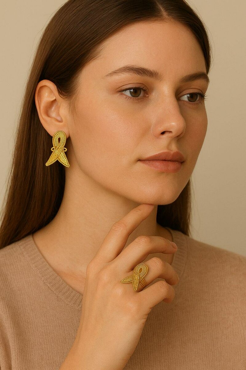 Boucles d'oreilles dorées élégantes