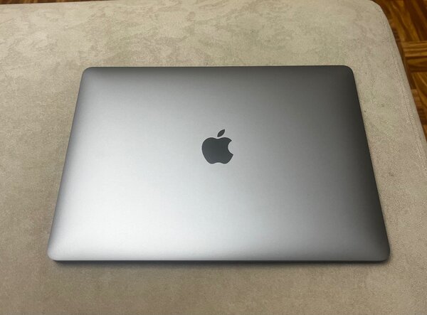 Apple Macbook Air 13.3 (2020)