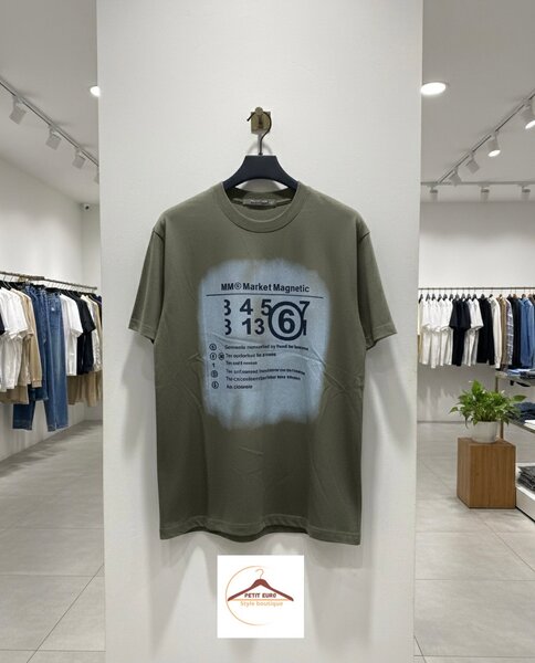 T-shirt graphique moderne unisexe