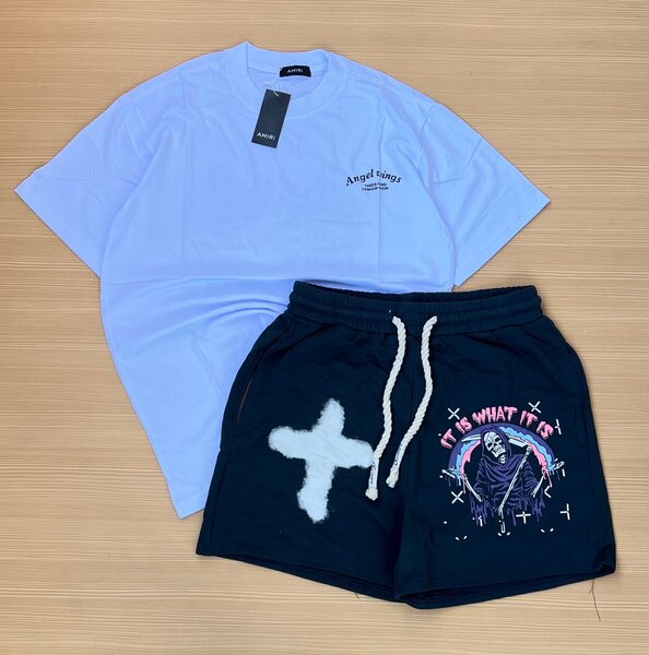 T SHIRT & SHORTS
