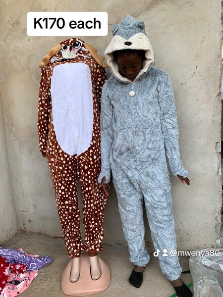 Beautiful and stylish children's jumpsuit