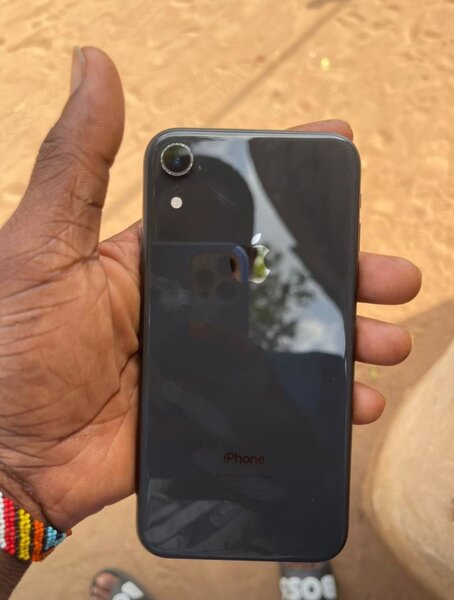 iPhone Xr 128gig, 11pro max and 16