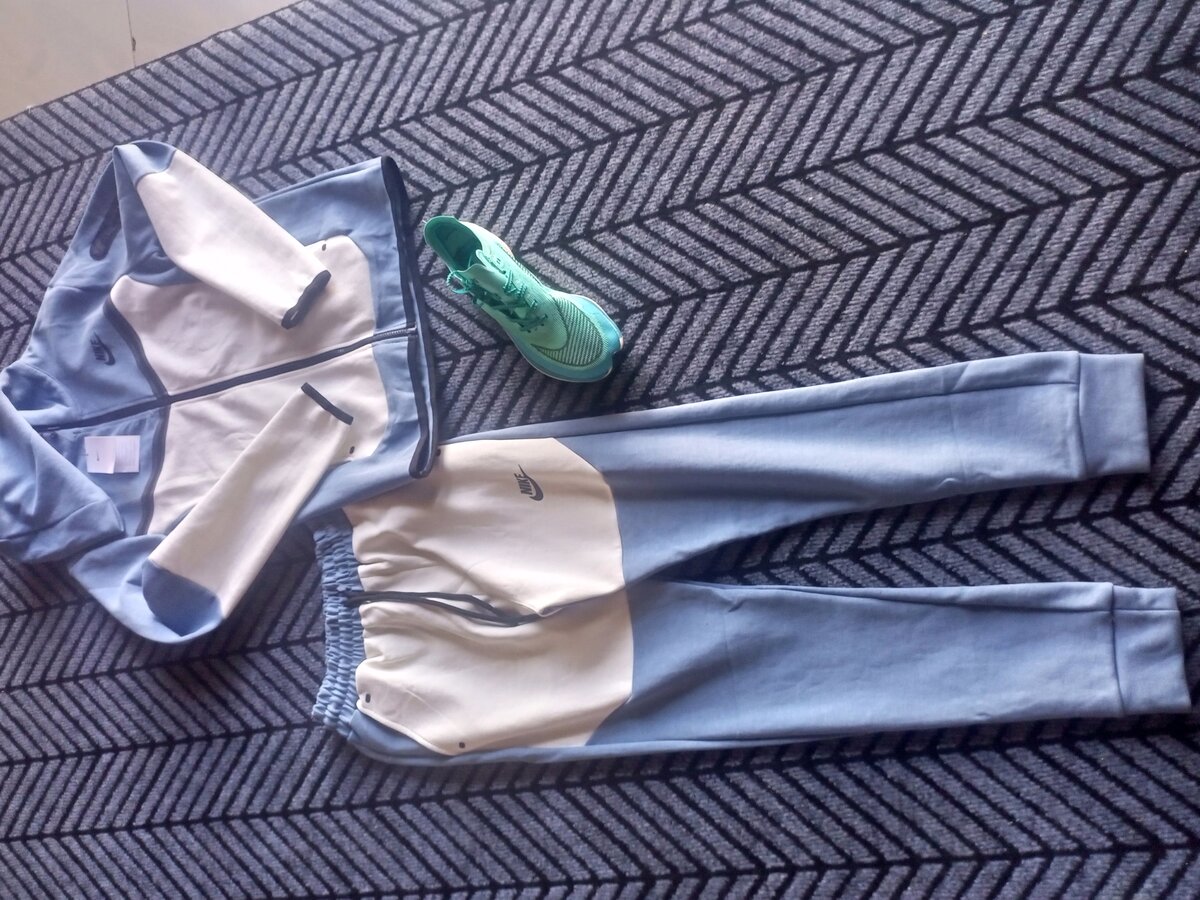 Nike Tech Fleece Tracksuits for Adults