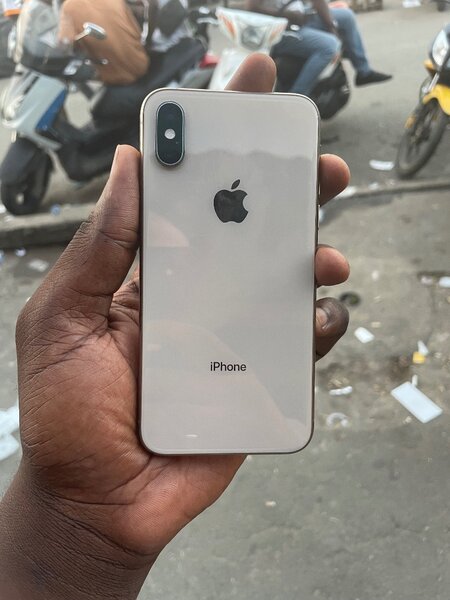 iPhone XS