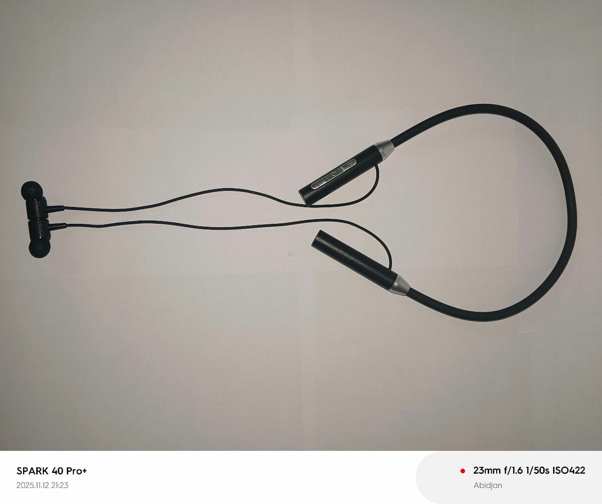 Écouteur bluetooth cou suspend