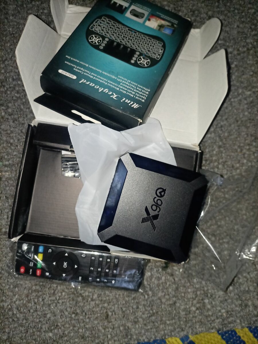 Android tv box with keyboard