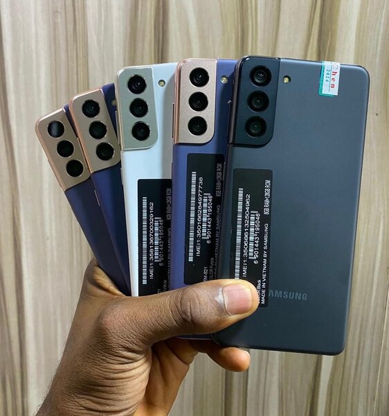 SAMSUNG GALAXY S21