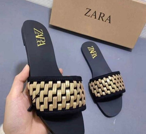 Ladies slippers