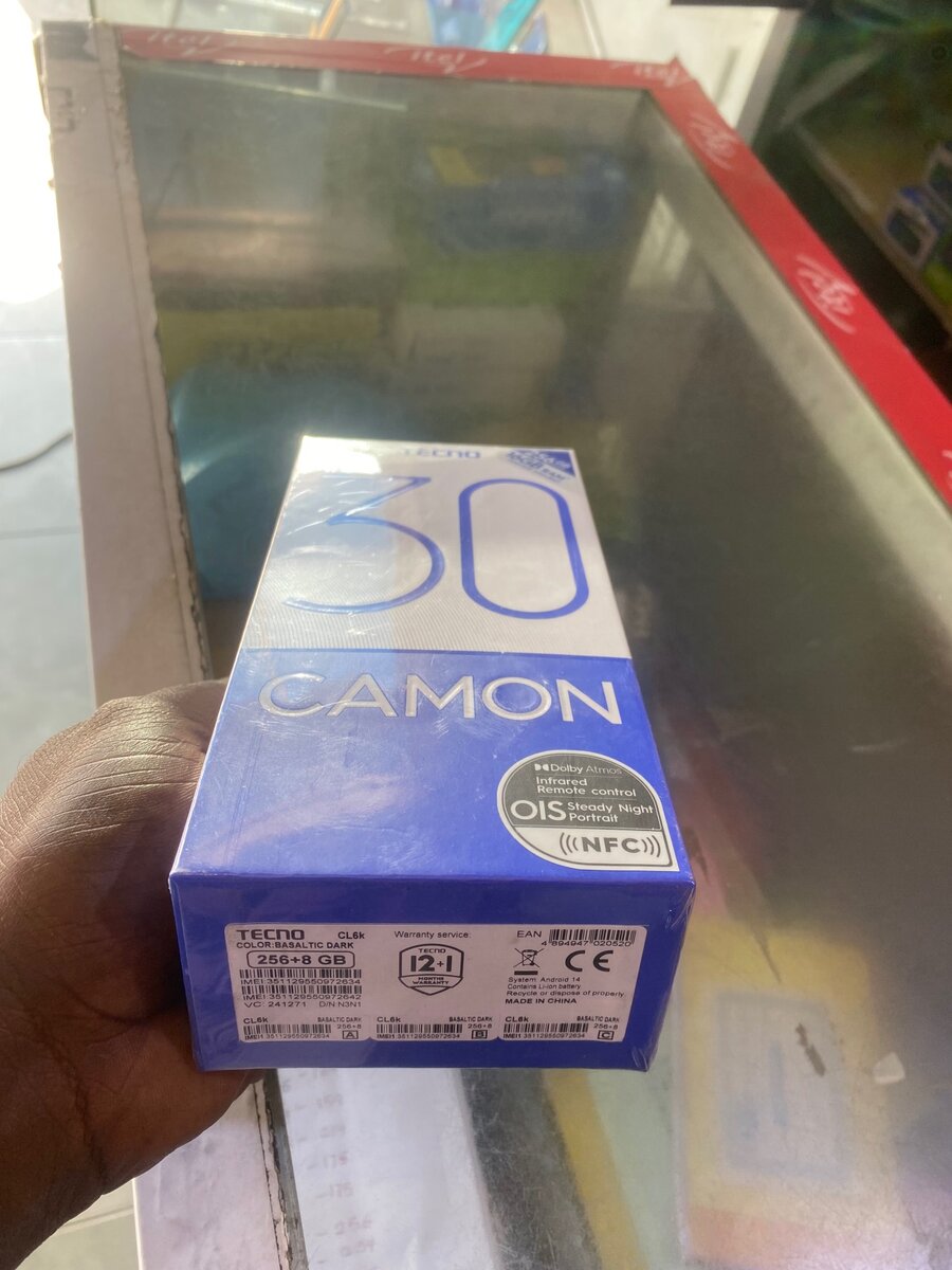 Tecno Camon 30