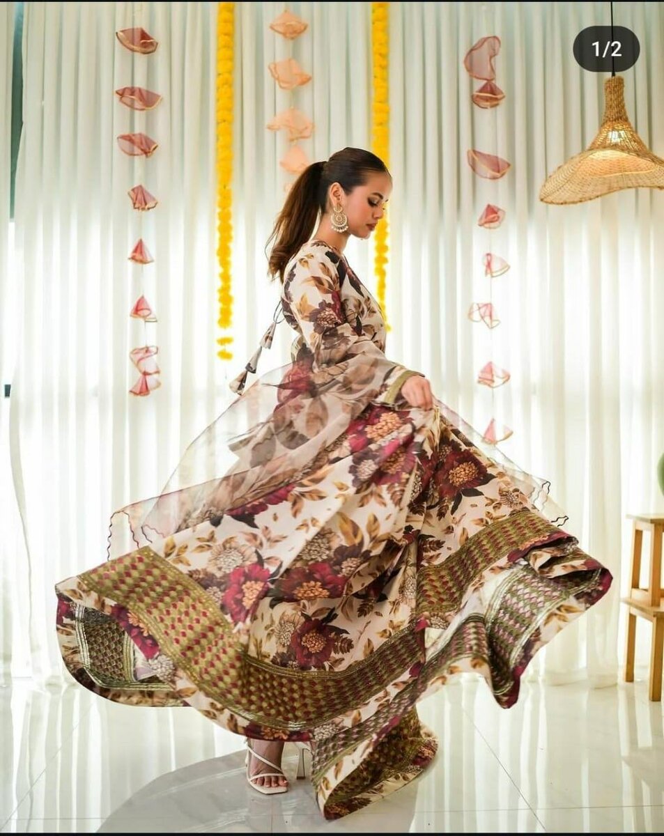 Printed maxi , dupatta, tarozer dc free