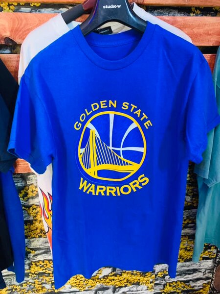 Stylish and high-quality men's T-shirt with a print