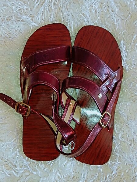 Sandales en cuir a lanières