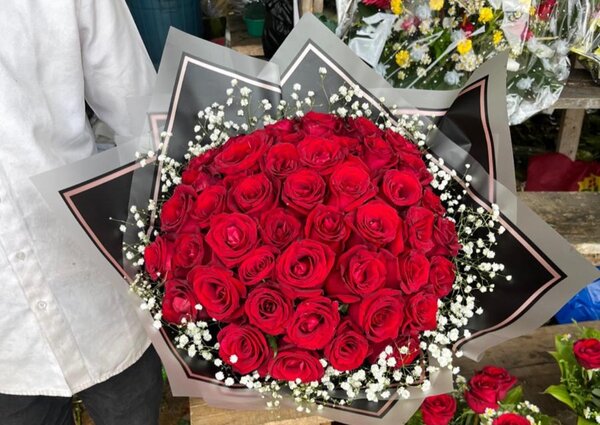 Bouquet de roses rouges élégantes