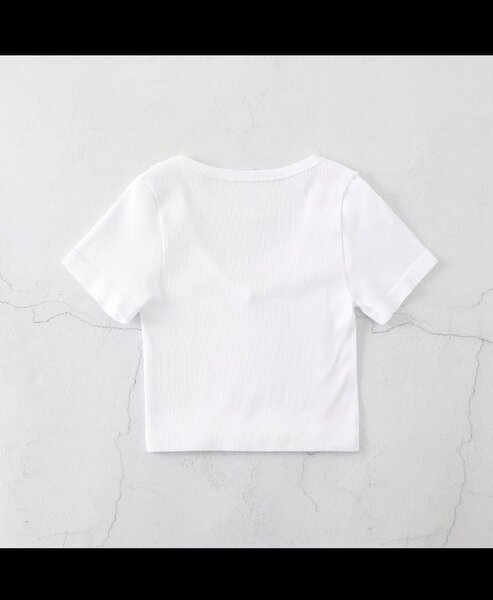 T-shirt court encolure V femme