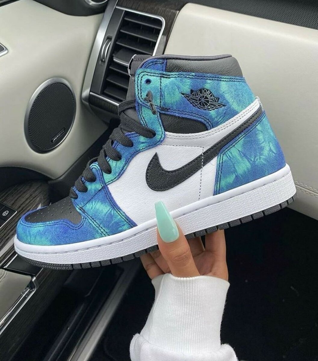 AIR JORDAN 1