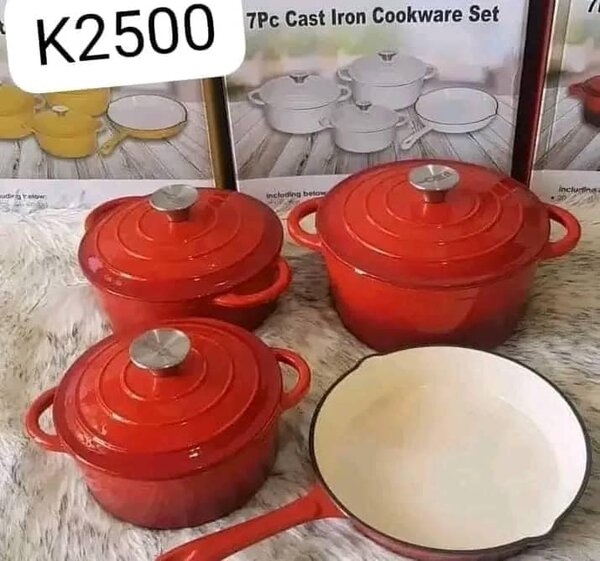 Set of pots + frying pan