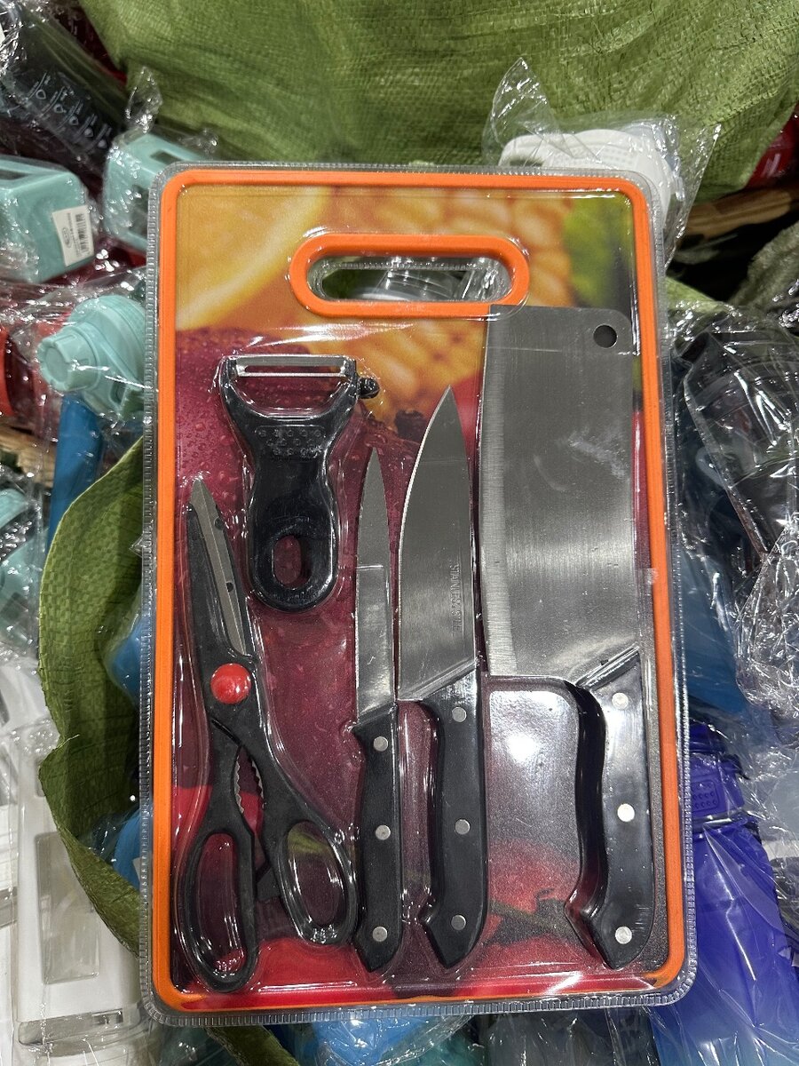 Ensemble de coûteux