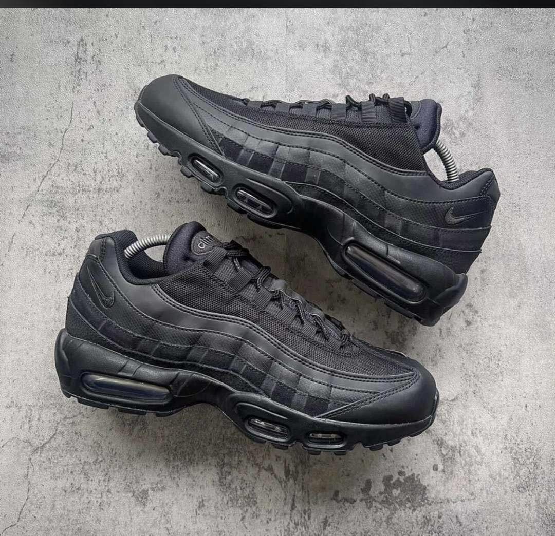 All black Nike 95 first classes,comes boxed