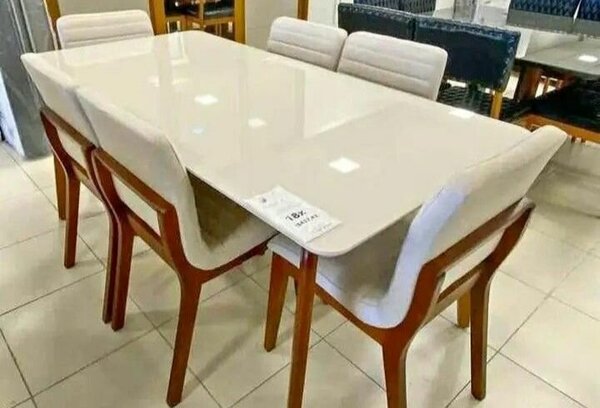 Table à manger moderne