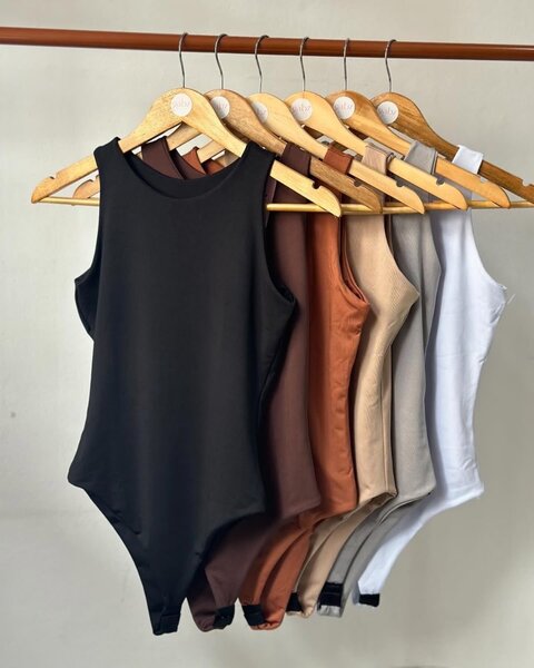 Body sans manches élégants