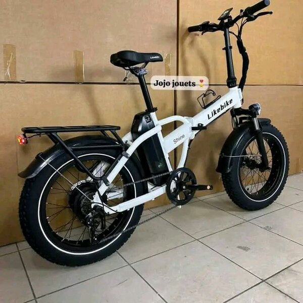 Vélo électrique pliable blanc
