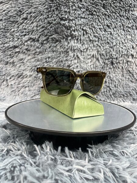 Lunettes de soleil élégantes