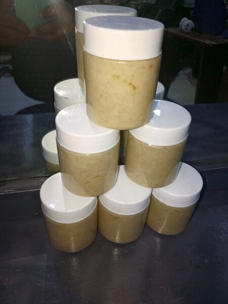 Organic raw Shea butter for skin and hair. 25 cedis each