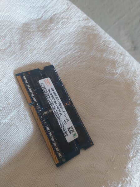 Laptop RAM chips