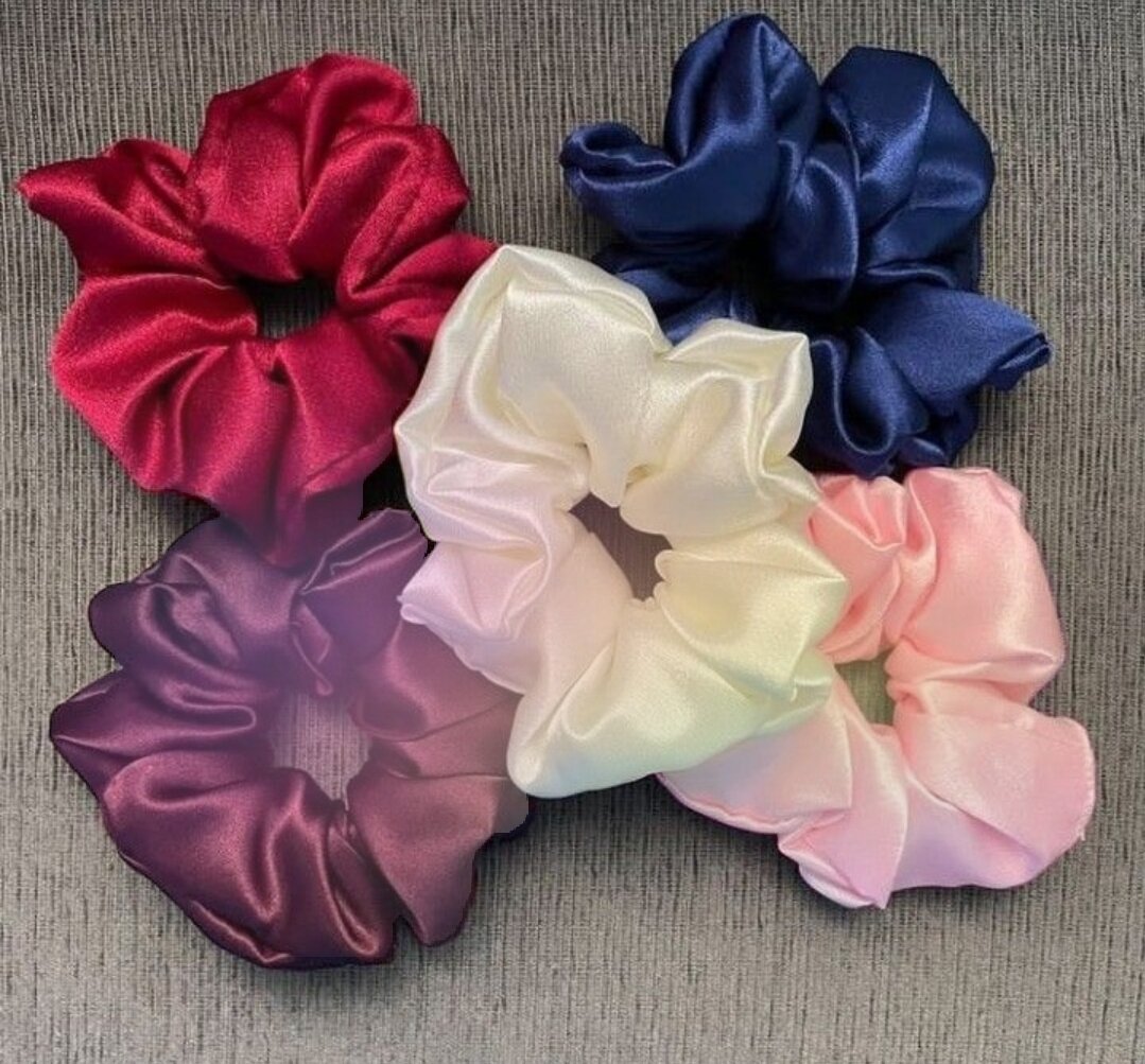 Chouchous en satin colorés