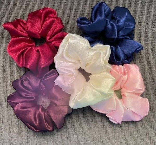 Chouchous en satin colorés