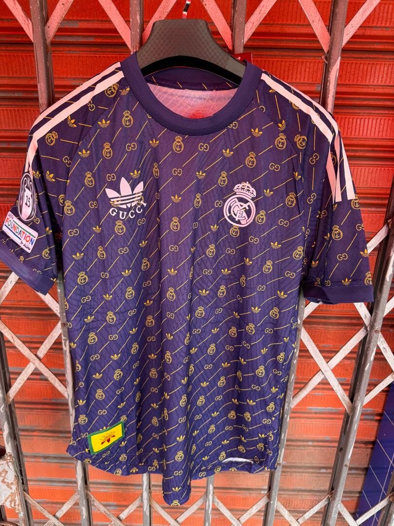 Maillot de football tendance