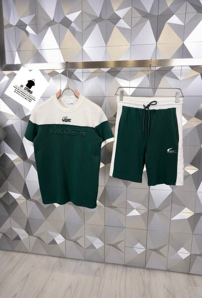 Ensemble de sport vert tendance