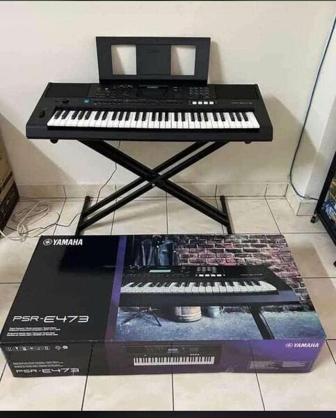 Yamaha PSR-E473 Keyboard