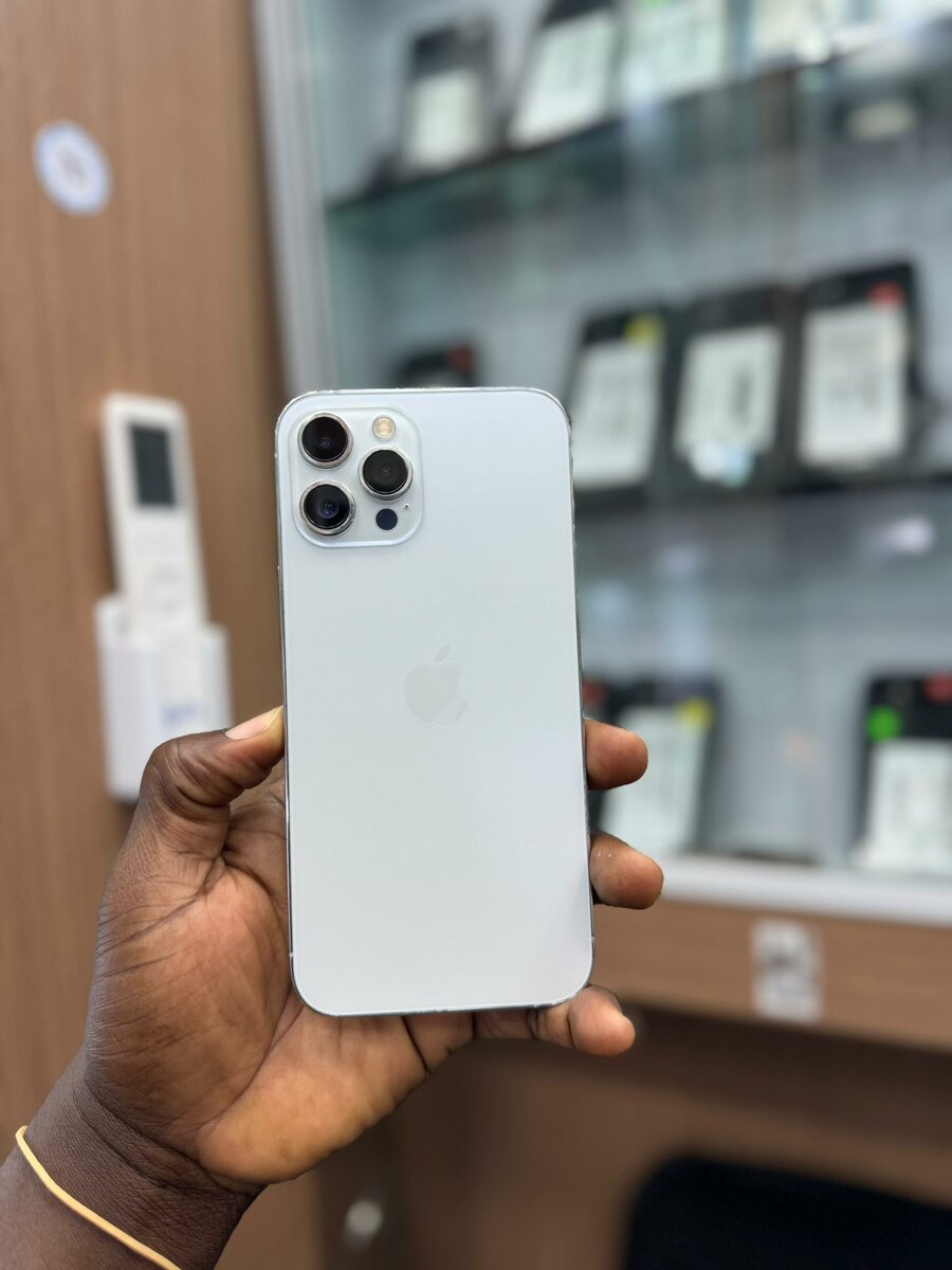 12 pro max 128Go Message batte