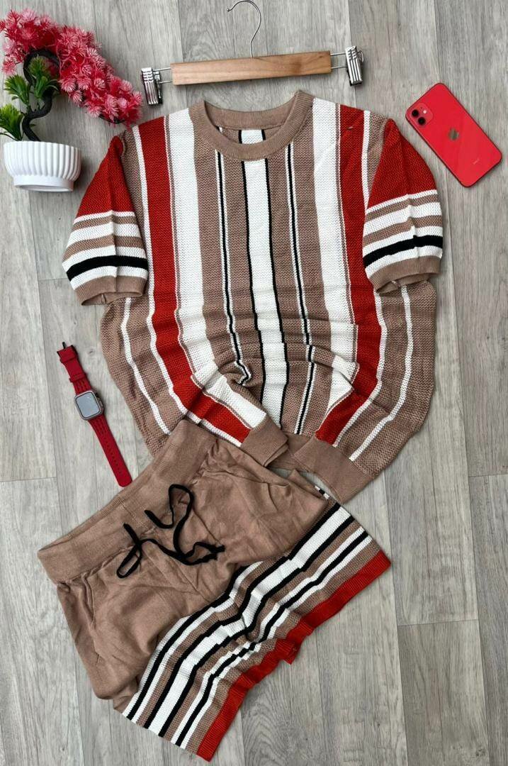 Tenue décontractée rayée homme