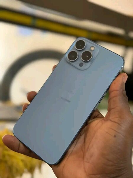 iPhone 13 Pro Max Bleu