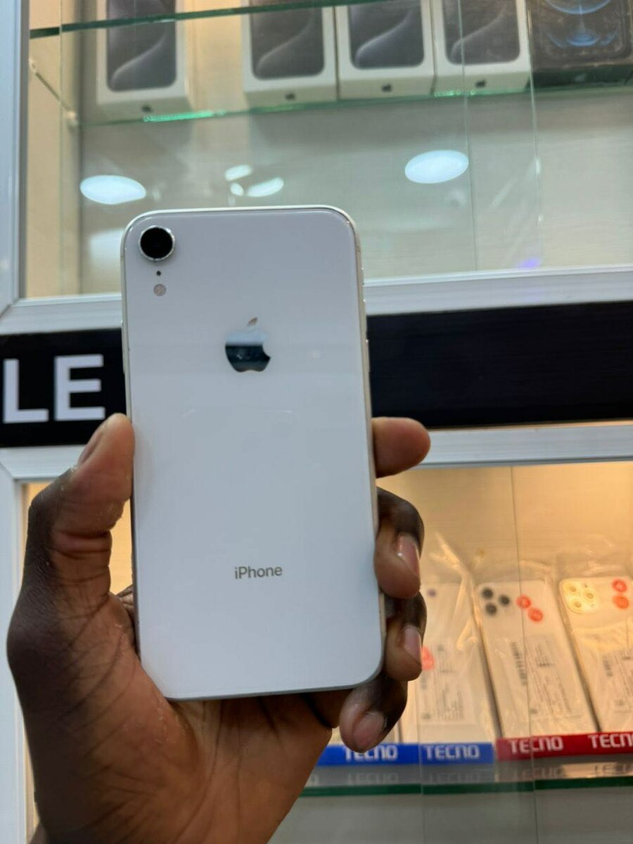 iPhone XR 64go quasi neuf