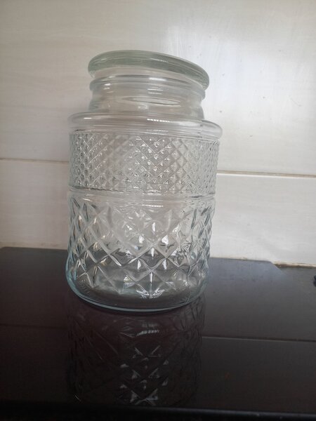 Crystallite storage jar -3ltrs, champagne and whyskry glasse