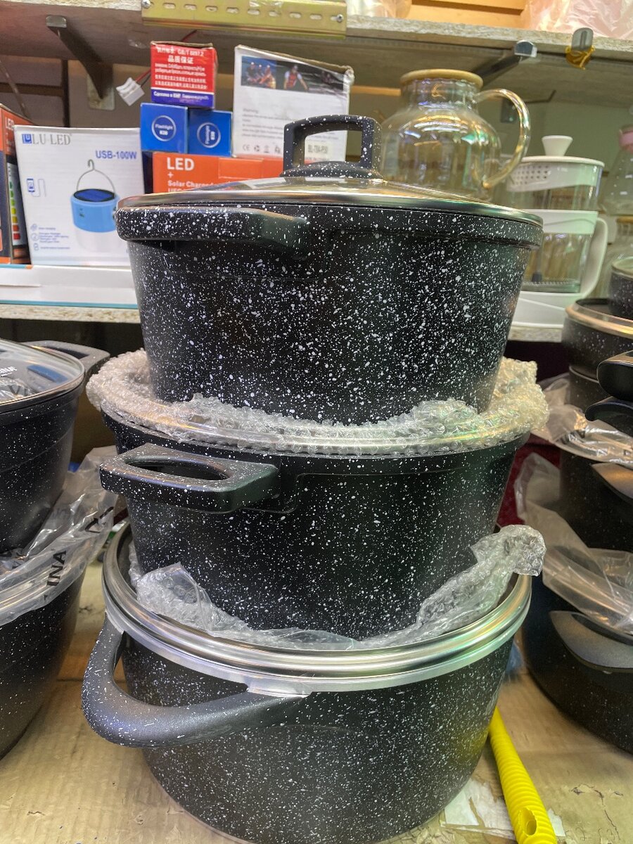 Антипригарная кастрюля