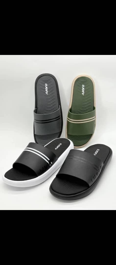 Claquettes en cuir confortables