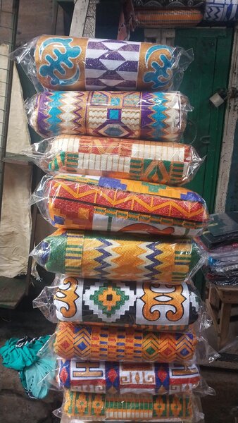 Engagement  cloth( ME BA WÒ ABUROKYIRE.)