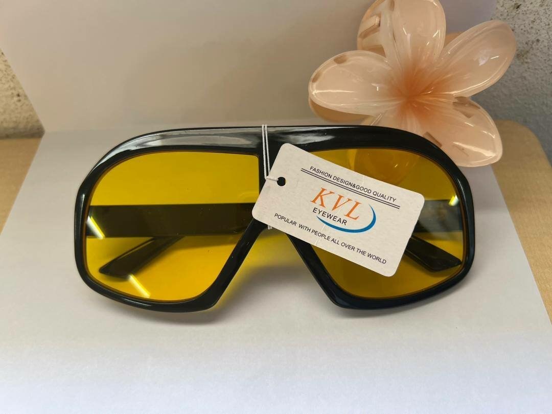 Lunettes de soleil UV élégantes