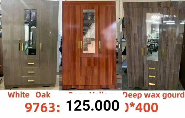 Placard en Bois avec Miroirs